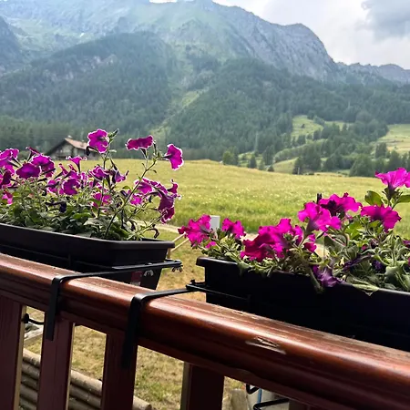 Grande Maison Du Coeur Spa,gym E Aree Relax Champoluc