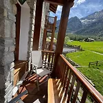 Grande Maison Du Coeur Spa,gym E Aree Relax Champoluc