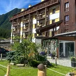 Grande Maison Du Coeur Spa,gym E Aree Relax Appartamento