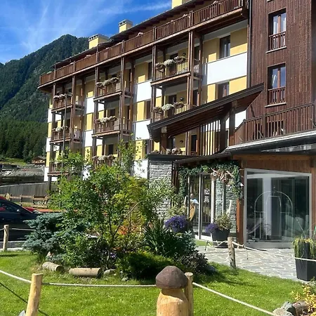 Grande Maison Du Coeur Spa,gym E Aree Relax 公寓